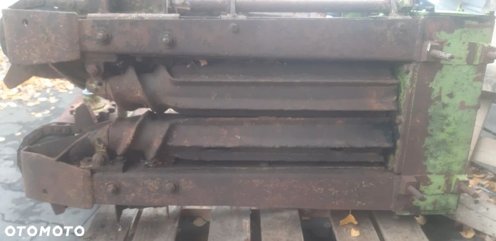 Przystawka do kukurydzy heder na ziarno Claas 8-75 Części Parts - 7
