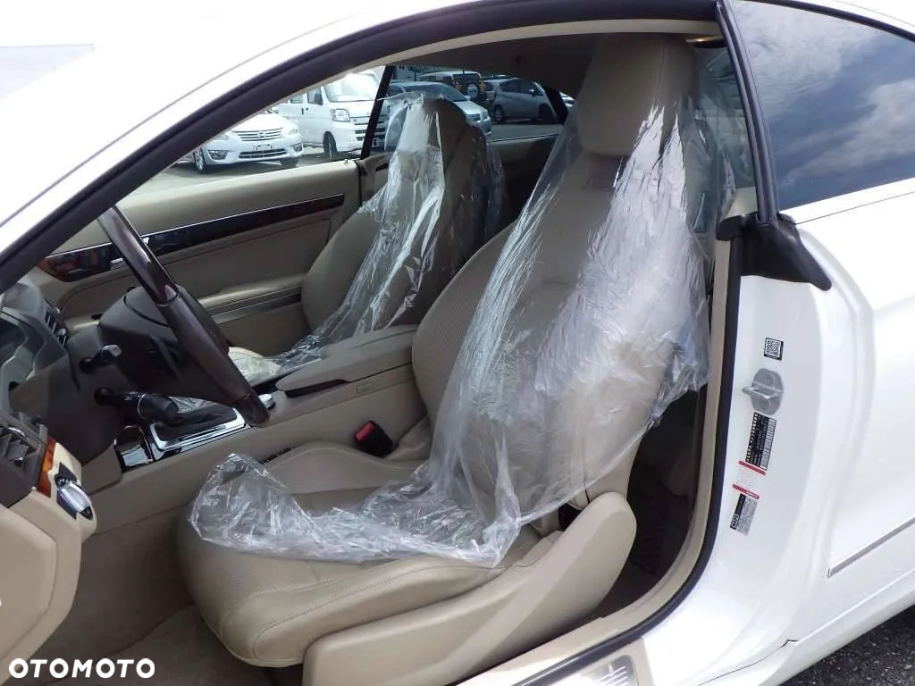 Mercedes-Benz Klasa E 350 Coupe 4Matic 7G-TRONIC - 38