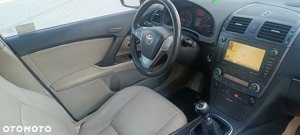 Toyota Avensis 2.2 D-4D Sol plus Premium - 11