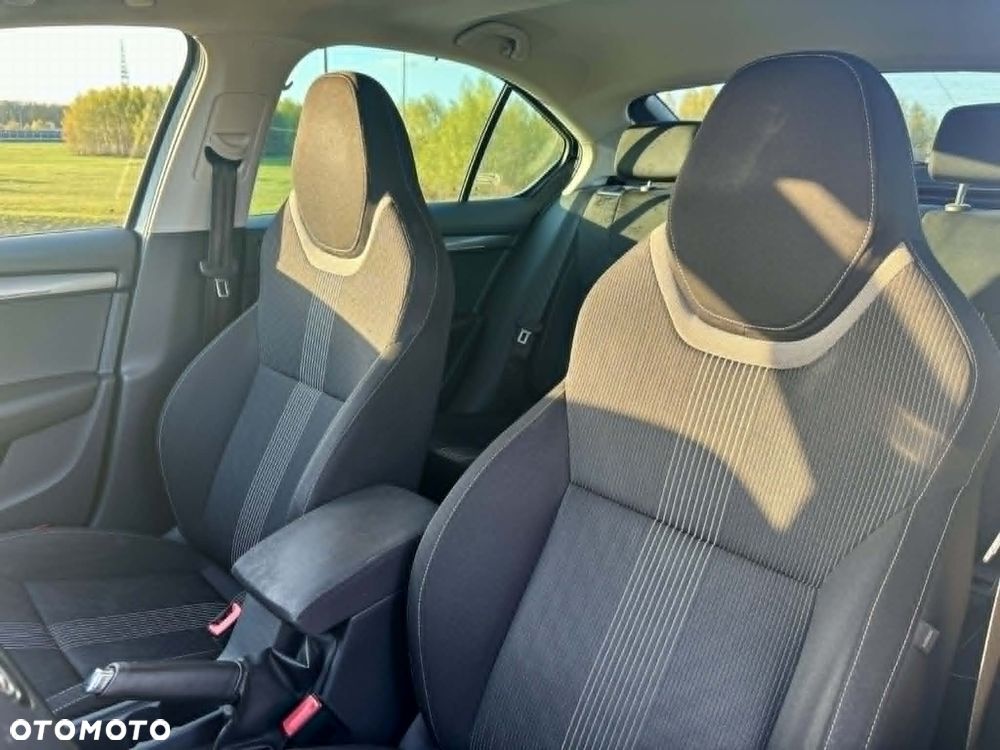 Skoda Octavia 1.6 TDI Ambition DSG - 6