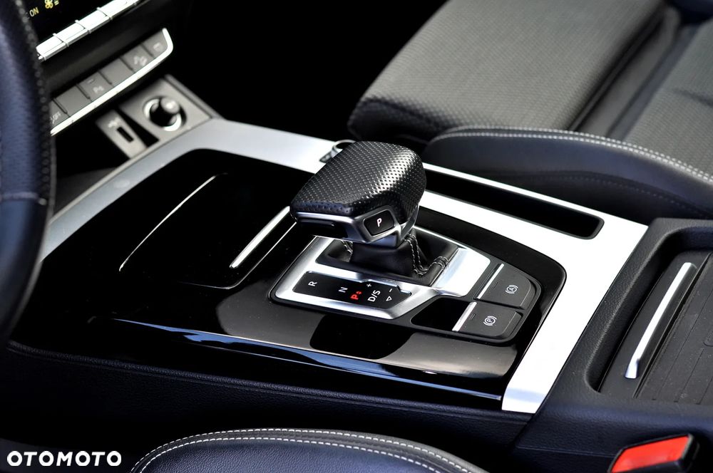 Audi Q5 50 TFSIe quattro S tronic S line - 34