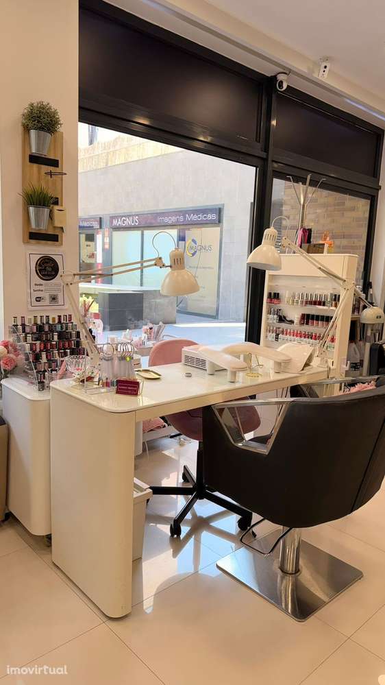 Arrendamento de Mesa de Manicure – Espaço Premium - Grande imagem: 3/5