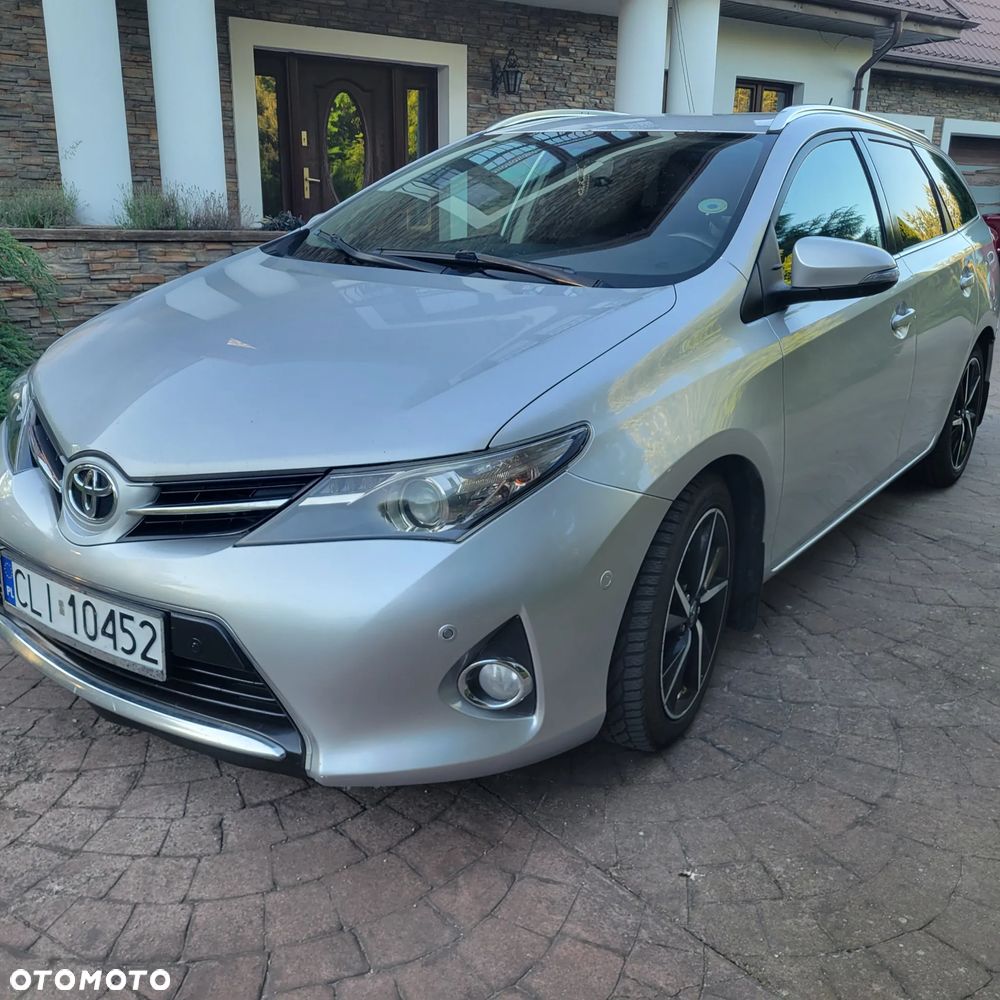 Toyota Auris 2.0 D-4D Premium Comfort - 1