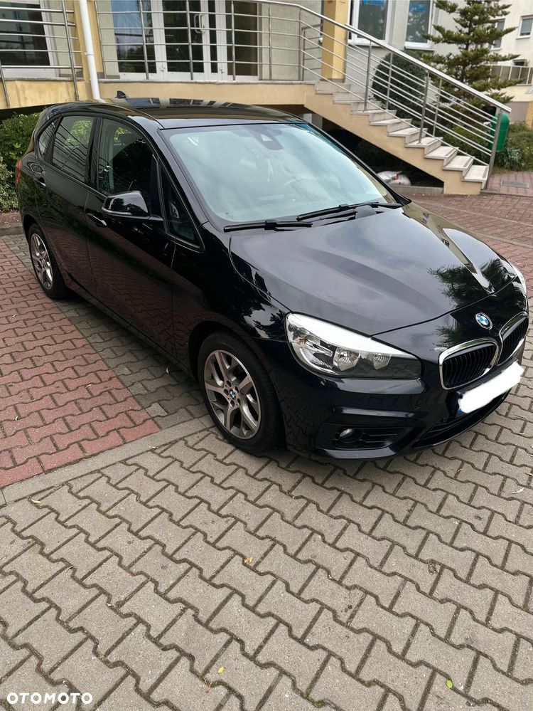 BMW Seria 2 218d - 10