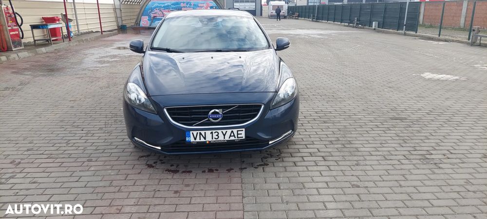 Volvo V40 D4 Momentum - 13