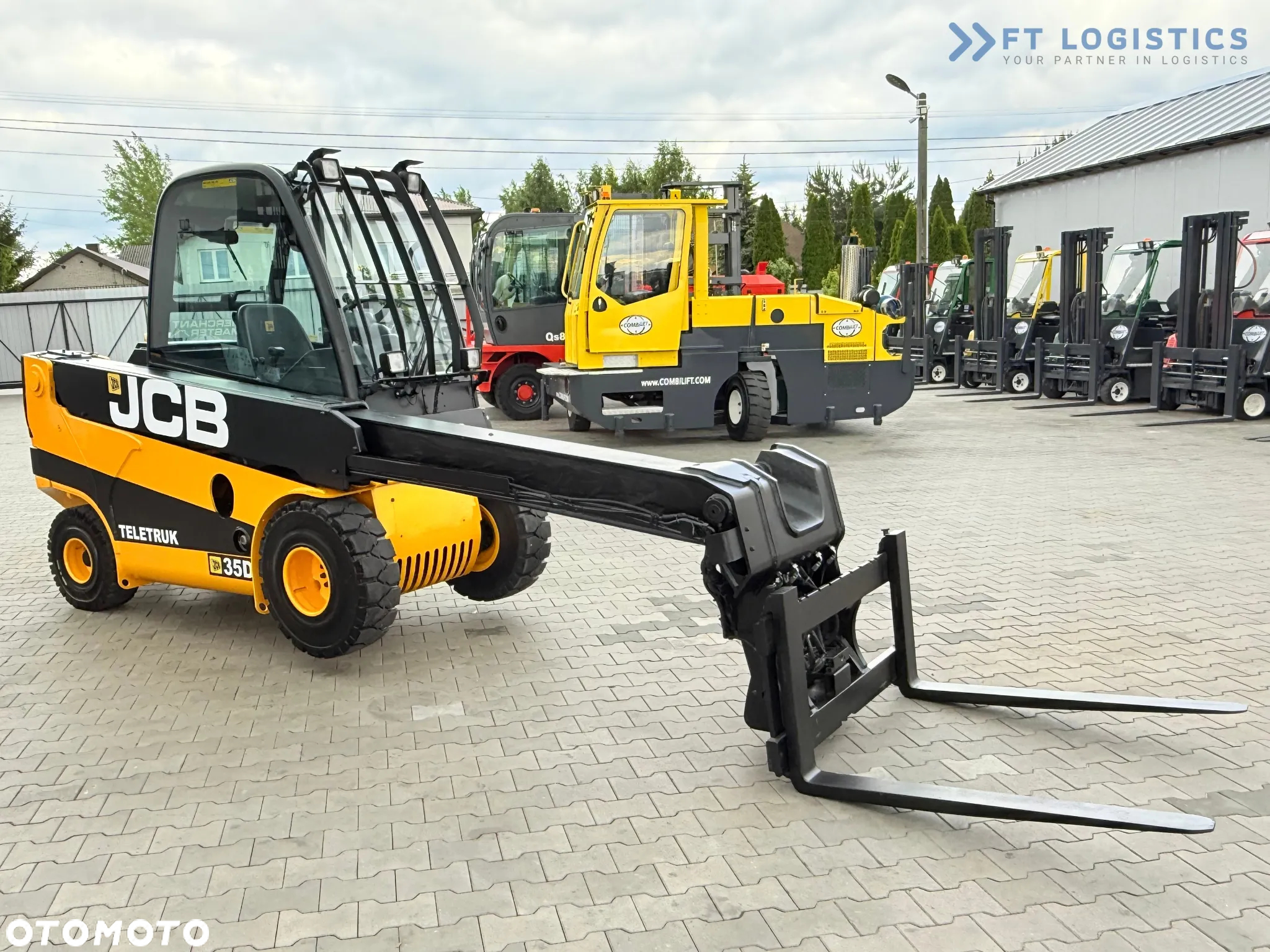 JCB TLT35D / DIESEL / KABINA / NOWE OPONY / 4450MM / TELESKOP - STAN IDEALNY - 39