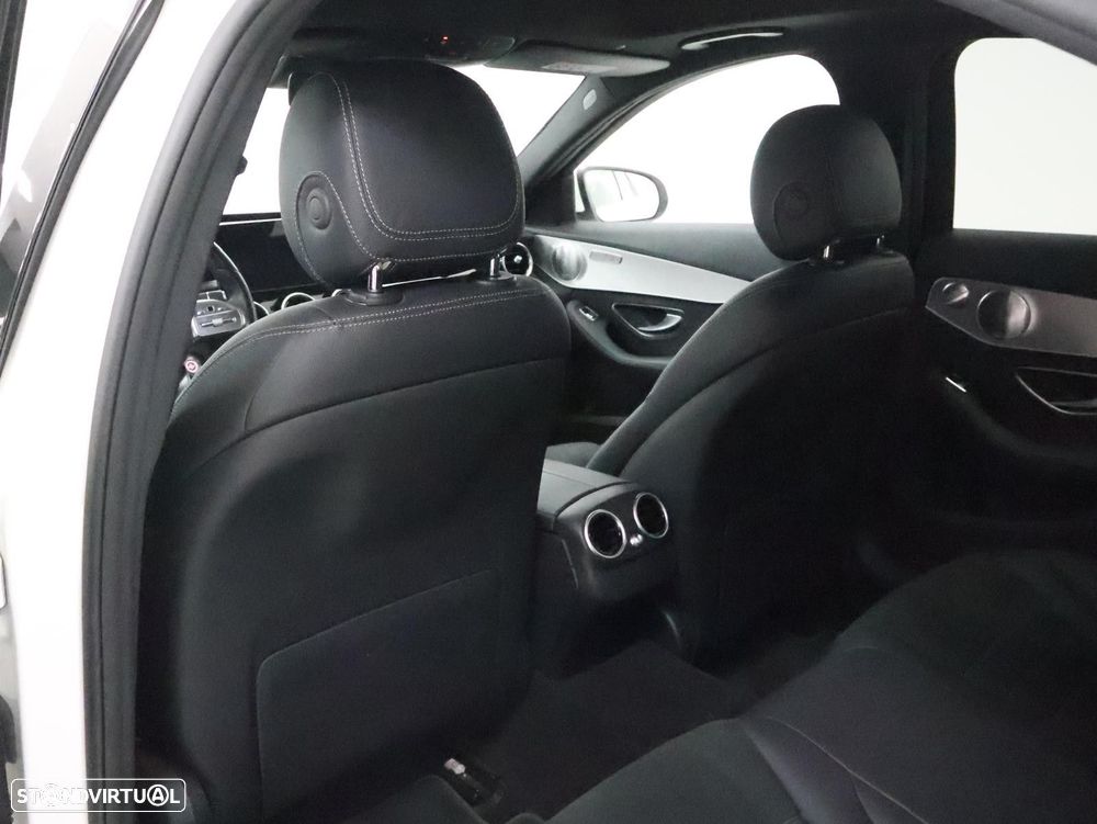 Mercedes-Benz C 300 de AMG Line - 32