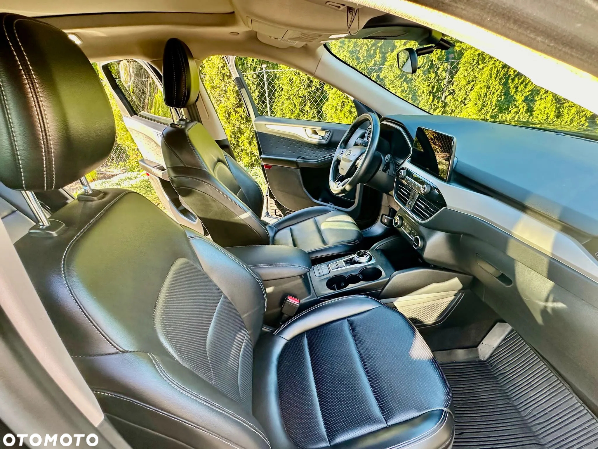 Ford Kuga 2.5 FHEV FWD Titanium - 31