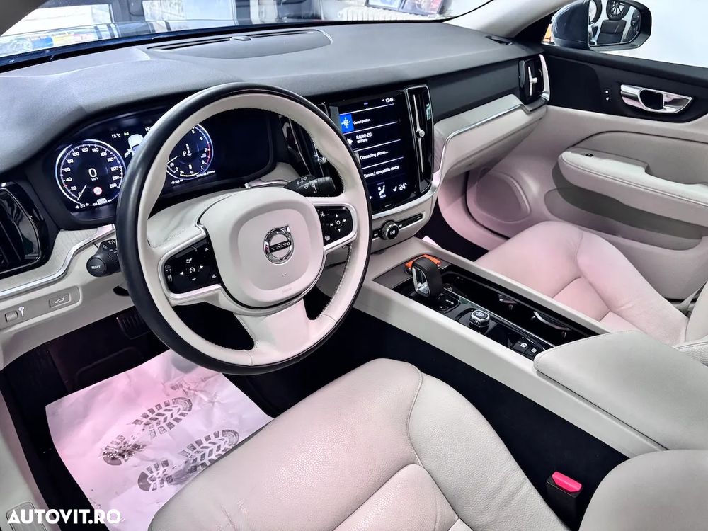 Volvo V60 V60CC B5 MHEV AT AWD Plus Bright - 10