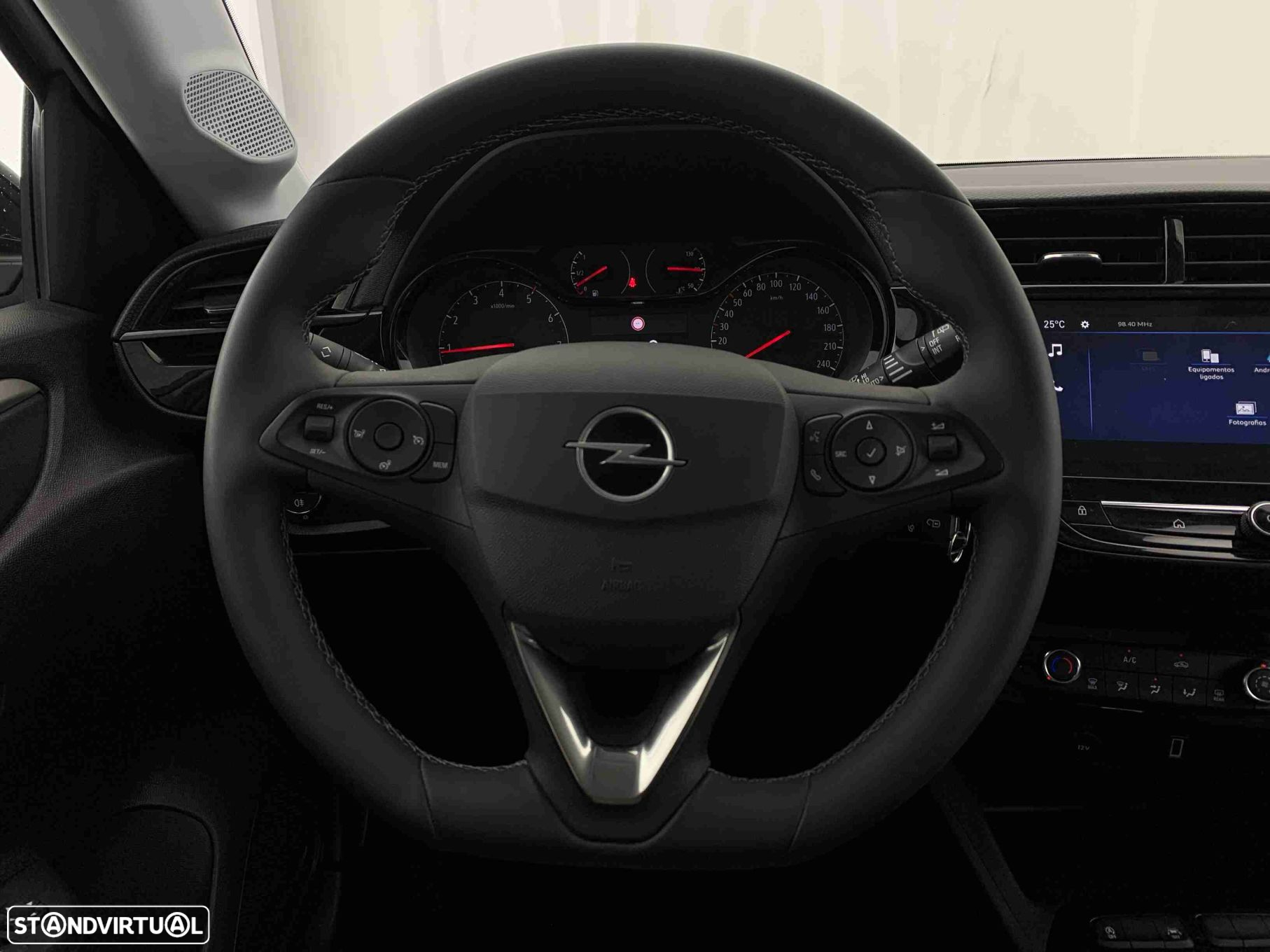 Opel Corsa 1.2 - 12