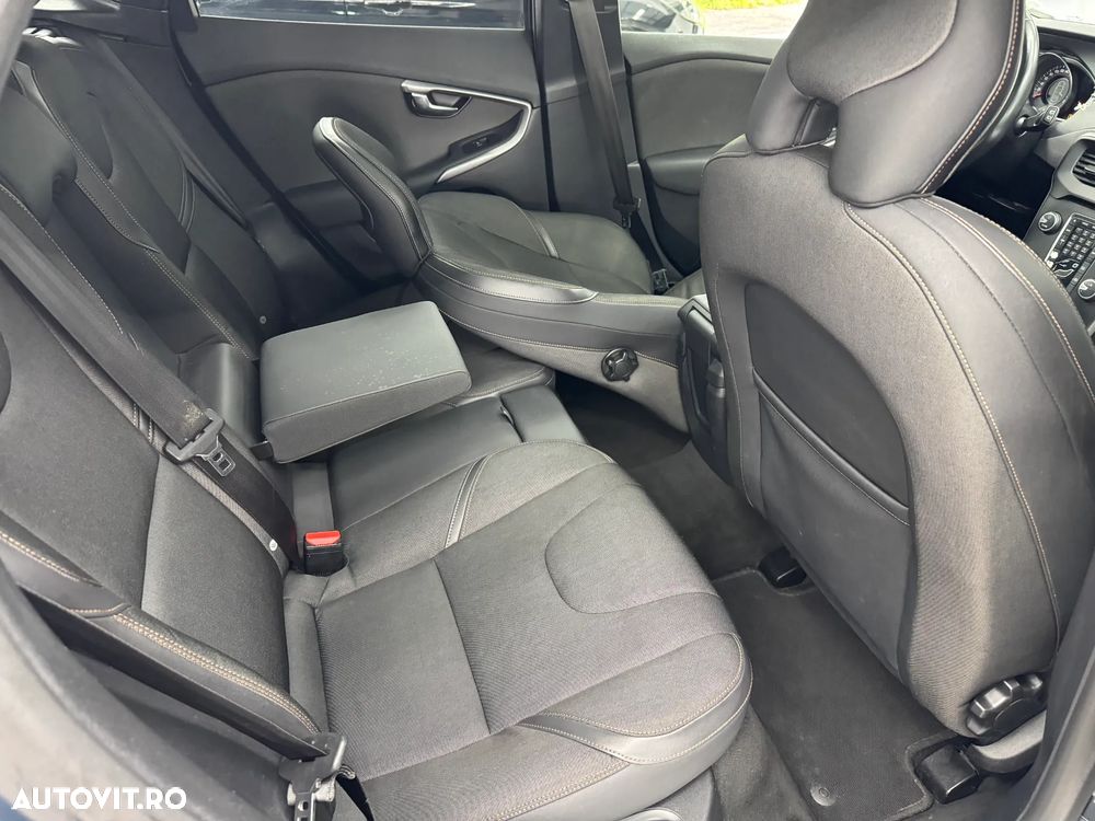 Volvo V40 D3 Geartronic Momentum - 5