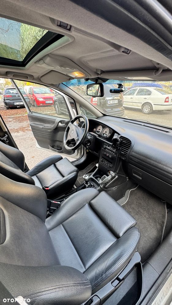 Opel Zafira - 7