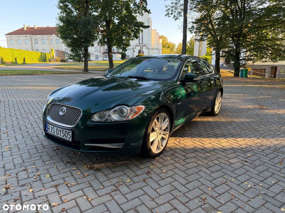 Jaguar XF 4.2 SV8 - 4