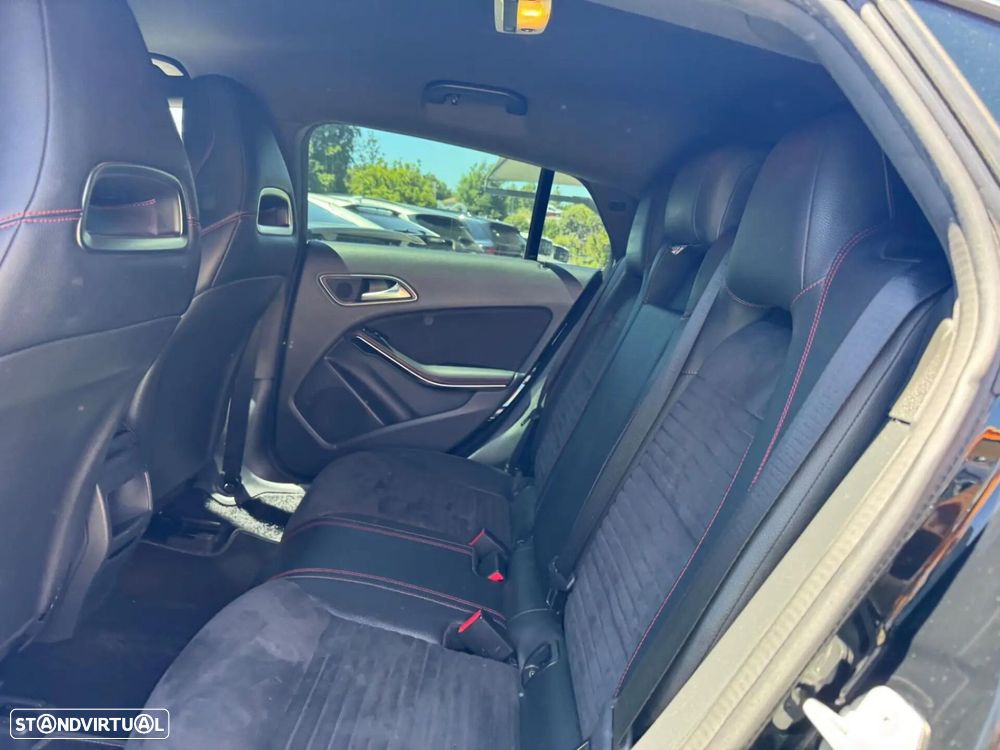 Mercedes-Benz CLA 180 d Shooting Brake AMG Line - 29