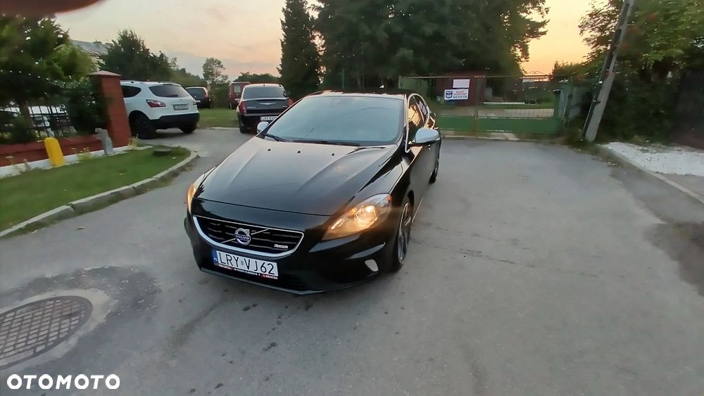Volvo V40 D2 R-Design - 25