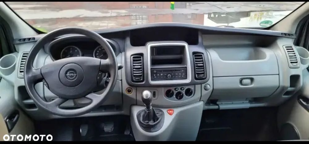 Opel Vivaro - 18
