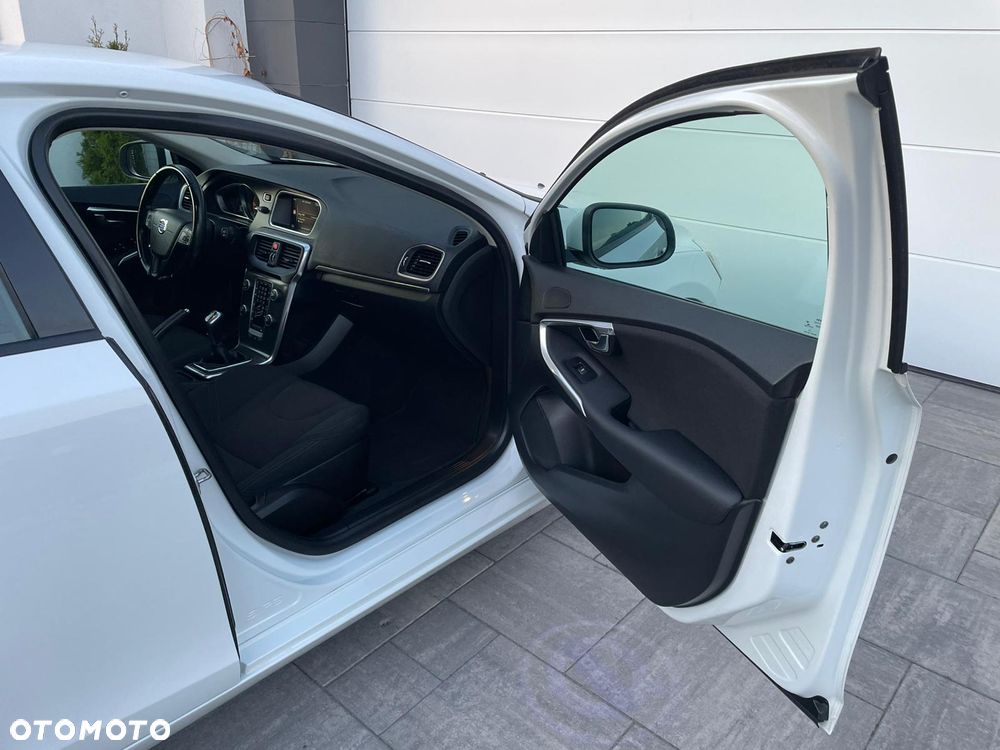 Volvo V40 D2 Summum - 22