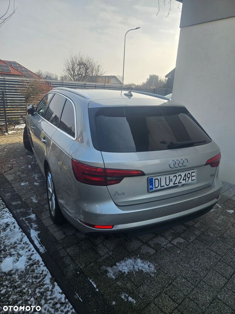 Audi A4 Avant 2.0 TDI S tronic - 4