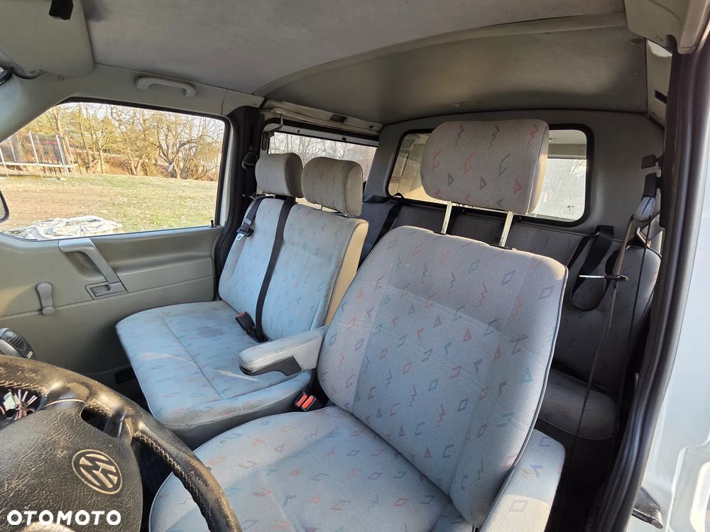 Volkswagen Transporter - 8