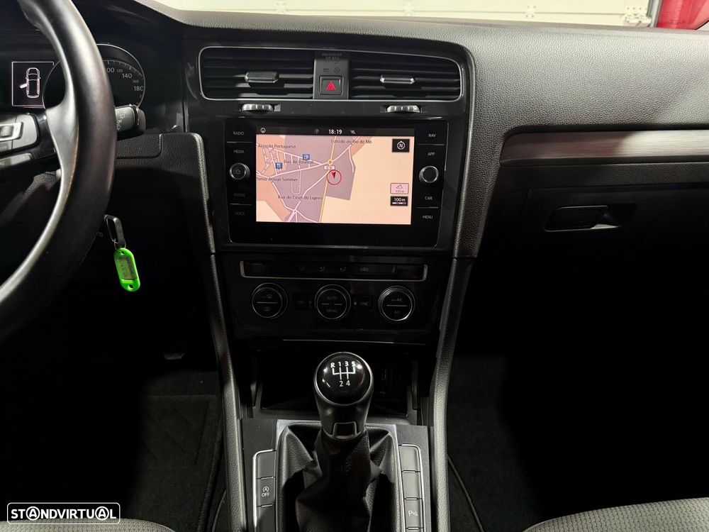 VW Golf Variant 1.6 TDi Confortline - 26