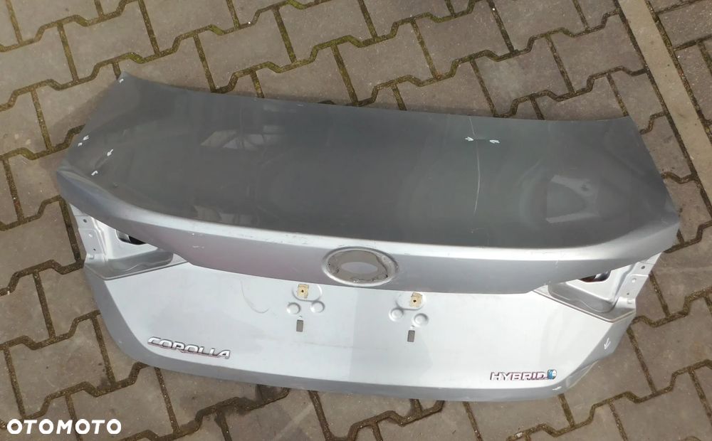 klapa bagażnika TOYOTA COROLLA E21 SEDAN - 1