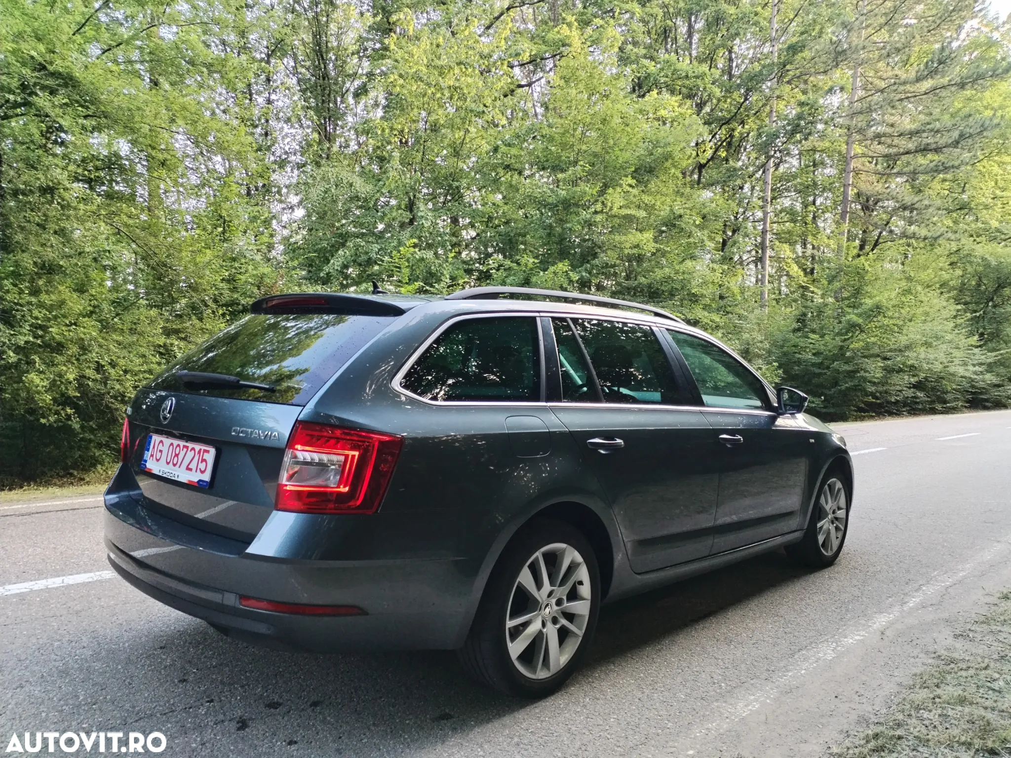 Skoda Octavia 2.0 TDI DSG Clever - 10