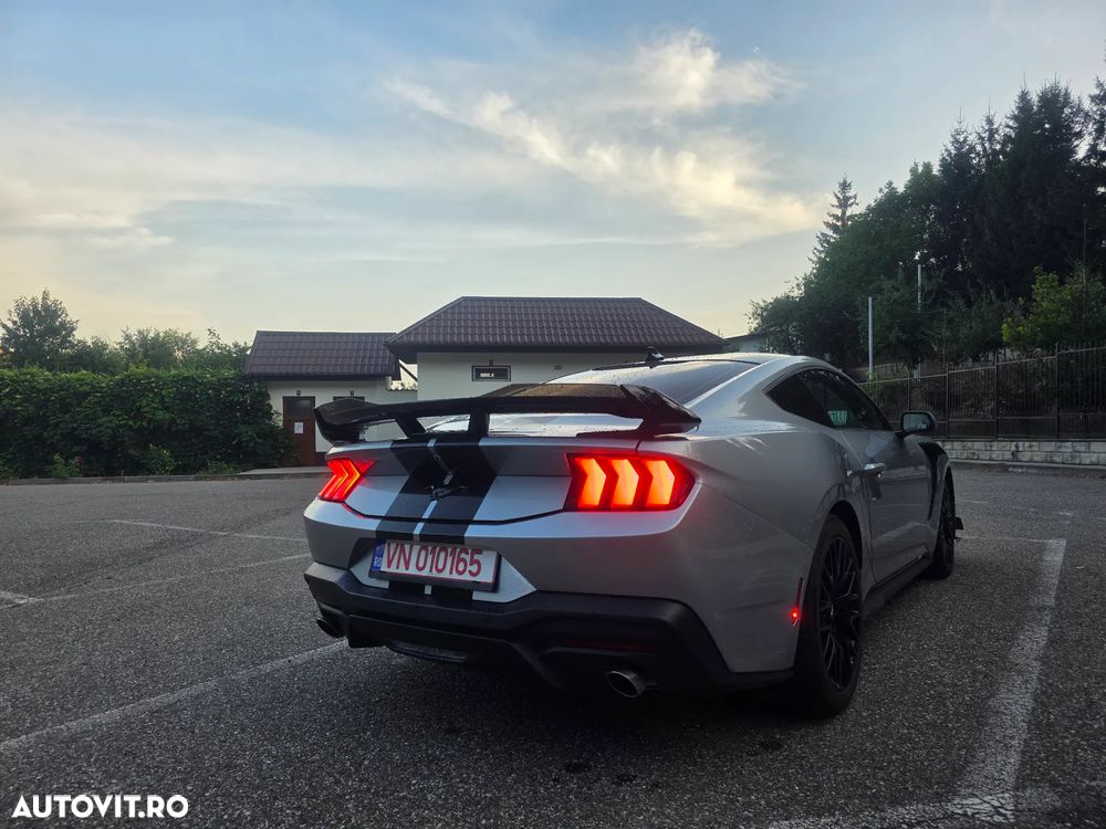 Ford Mustang - 10