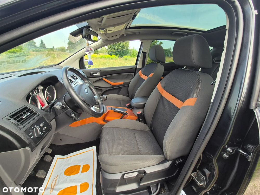 Ford Kuga 2.0 TDCi 2x4 Titanium - 23