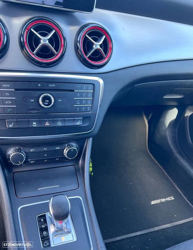 Mercedes-Benz CLA 45 AMG 4Matic 7G-DCT - 11