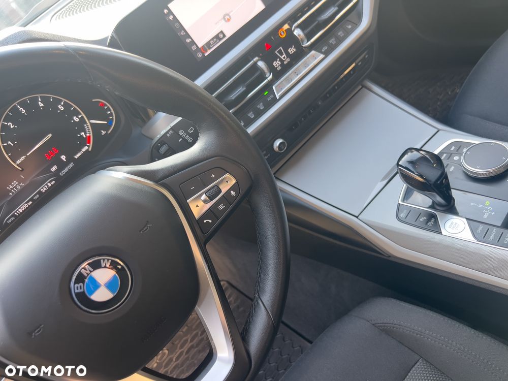BMW Seria 3 330i Advantage - 8
