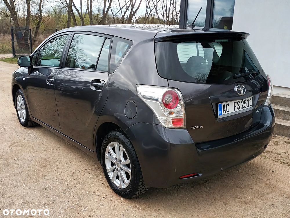 Toyota Verso 1.8 5-Sitzer Executive - 4