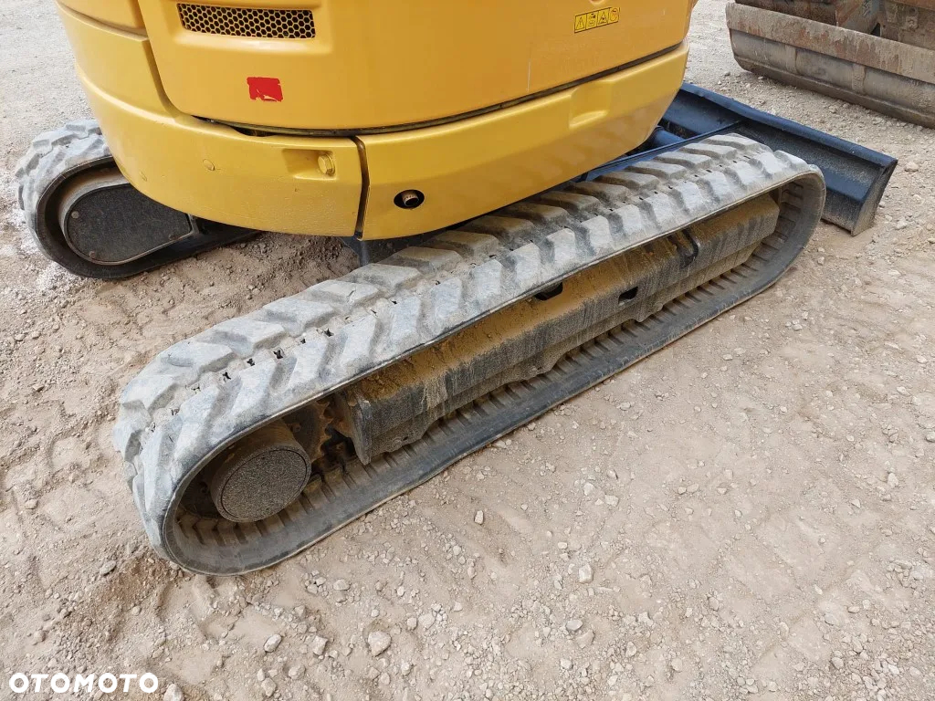 Caterpillar 302.7 - 8
