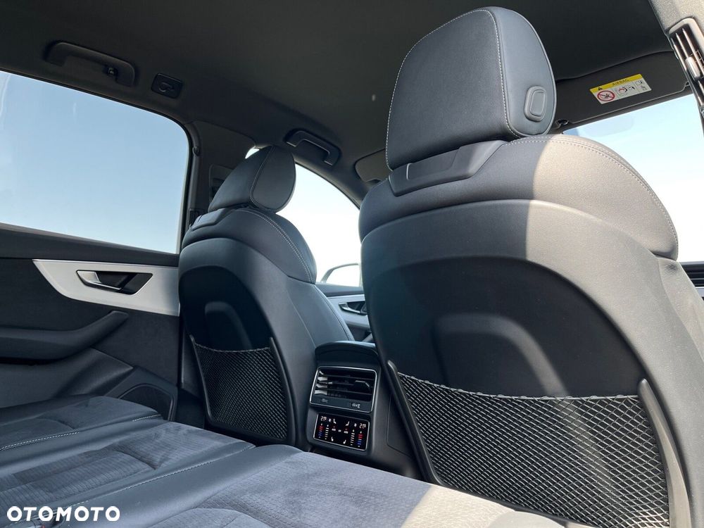 Audi Q7 - 16