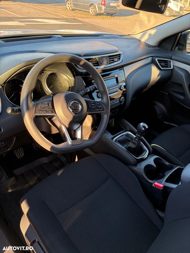 Nissan Qashqai 1.3 l MHEV Visia - 6