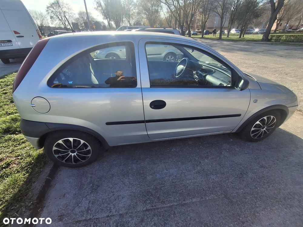 Opel Corsa 1.2 16V - 2