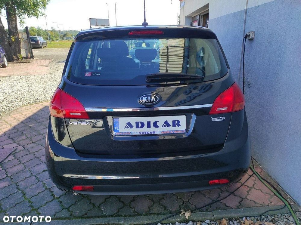 Kia Venga - 5