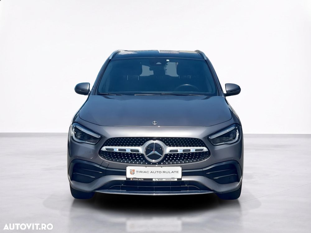 Mercedes-Benz GLA - 9