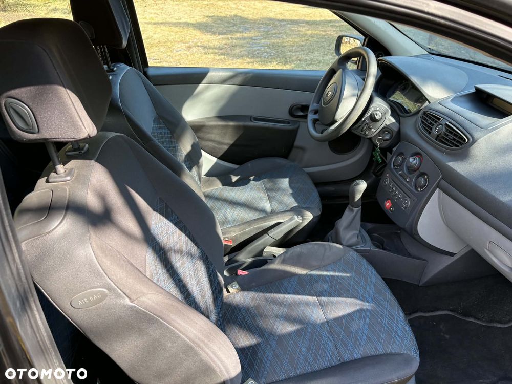 Renault Clio 1.2 16V Dynamique - 11