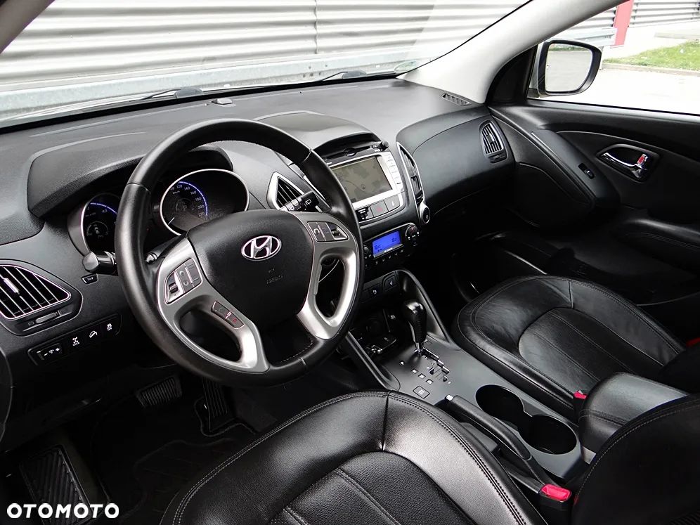 Hyundai ix35 2.0 CRDi 4WD Automatik Premium - 24