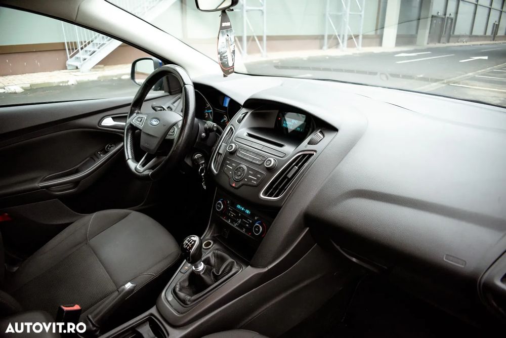 Ford Focus 1.0 EcoBoost Trend - 22