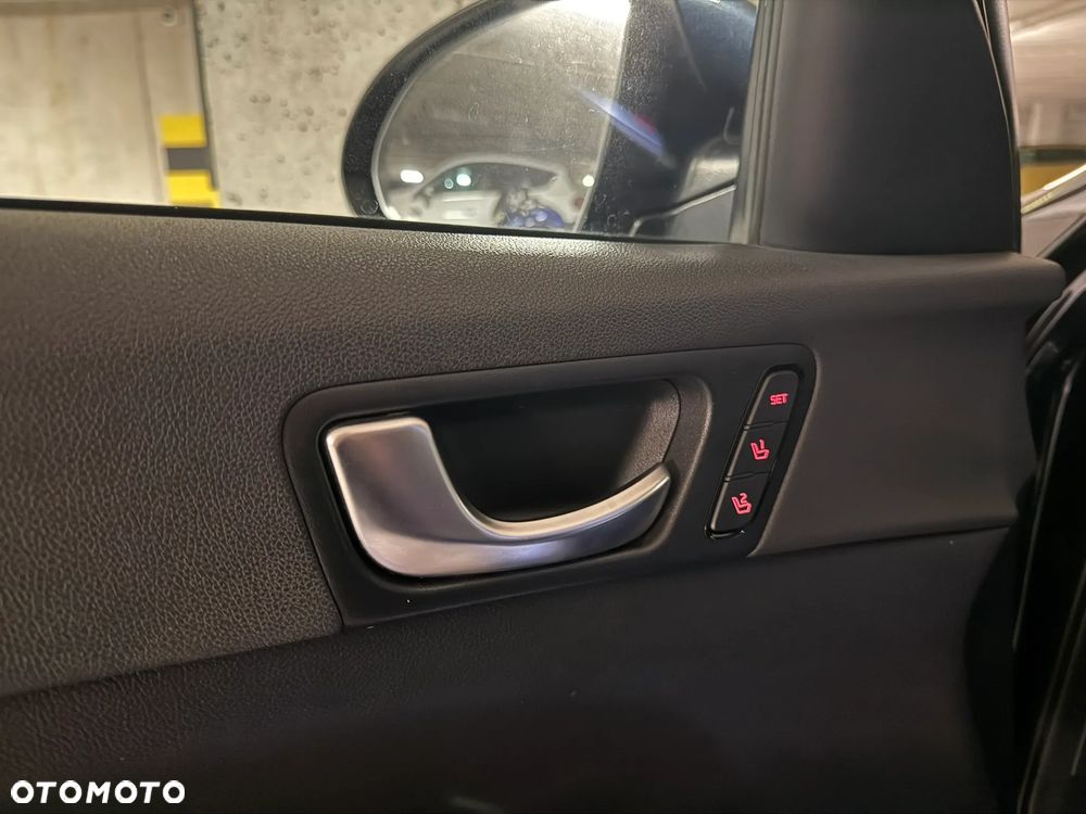 Kia Optima Plug-in Hybrid - 32