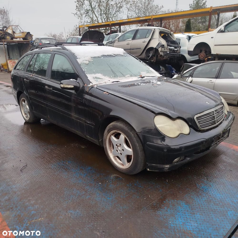 Mercedes C 220 na części . - 2