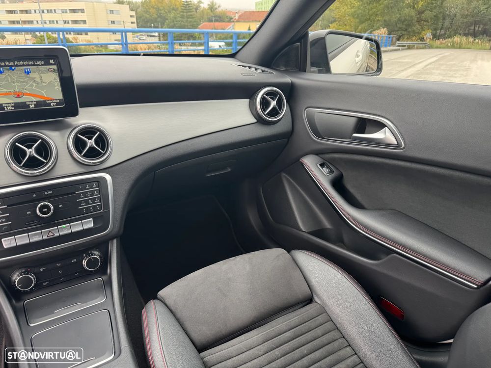 Mercedes-Benz CLA 200 Shooting Brake 7G-DCT AMG Line - 16
