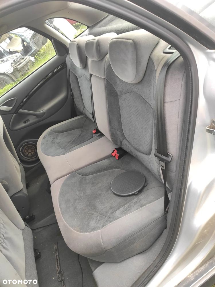 Citroen C5 I lift 2.2 HDi na części - 9