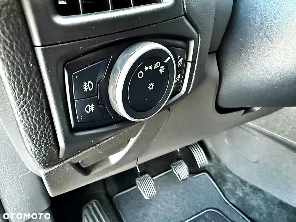 Ford Focus 2.0 EcoBlue ST-Line Business - 28