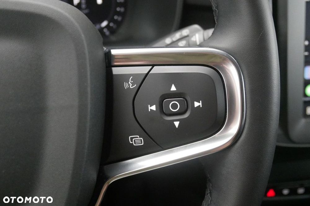 Volvo XC 40 - 24