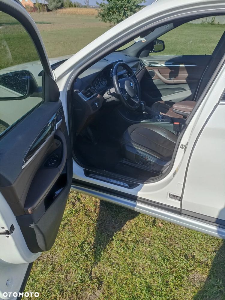 BMW X1 xDrive25i Advantage - 1