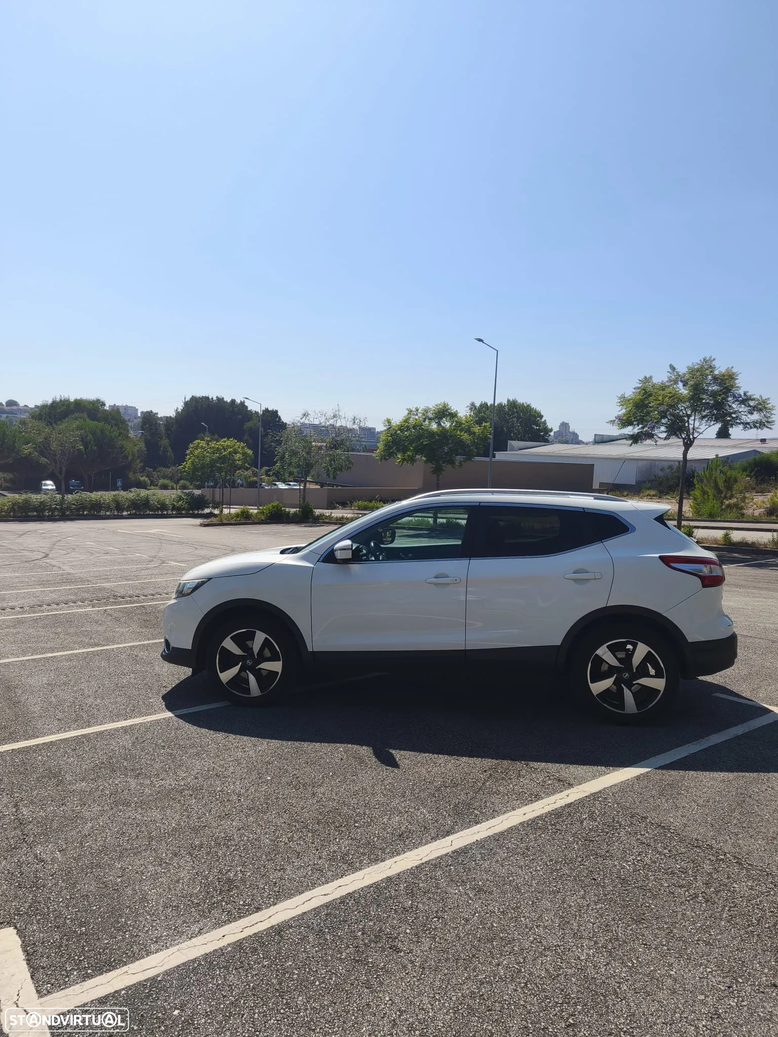 Nissan Qashqai 1.2 DIG-T N-Connecta 18 - 7