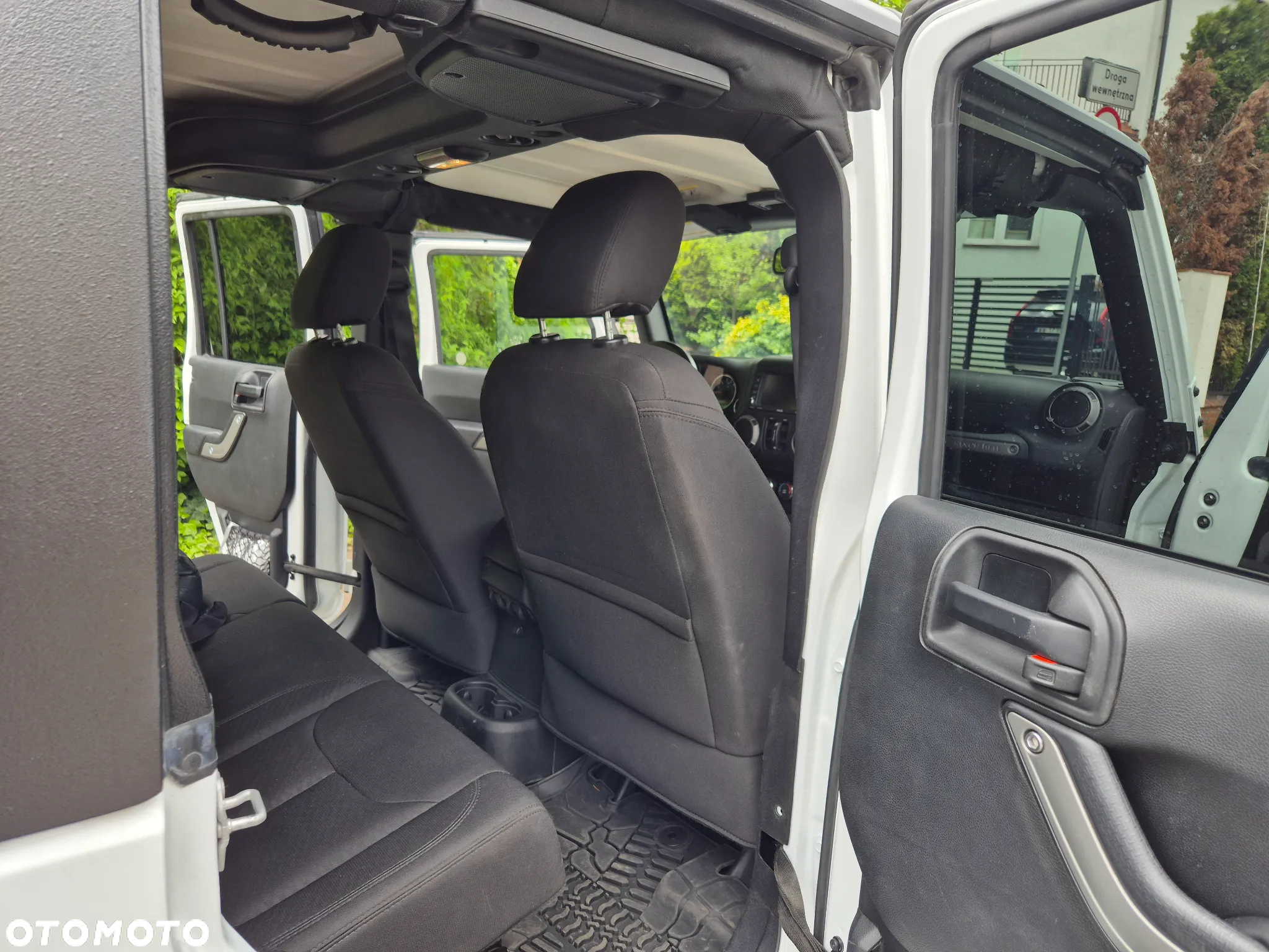 Jeep Wrangler - 21