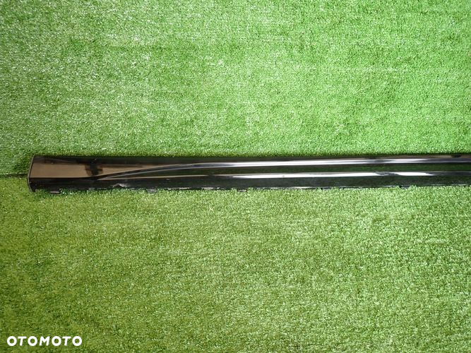 VW GOLF VIII R-LINE listwa progowa prawa 5H0853859B - 5